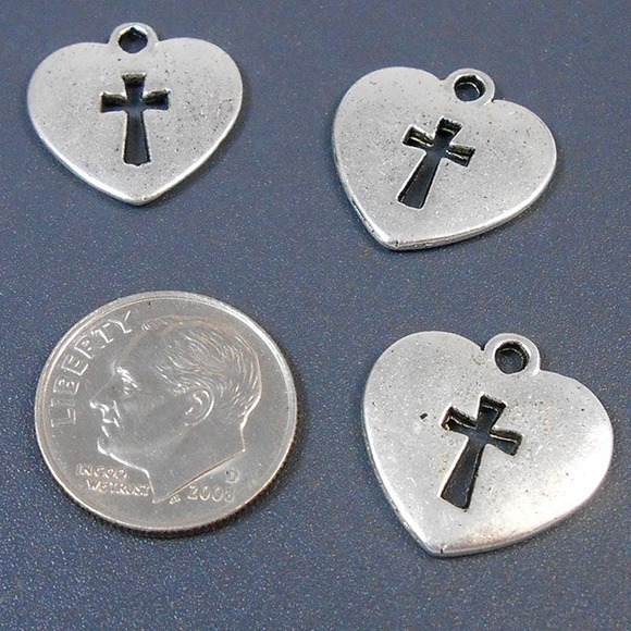 8pcs Heart‎ Cross Charms, jewelry making supplies - Picture 3 of 3